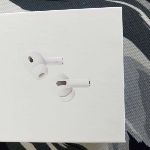 Apple AirPods Pro 2nd Generation with MagSafe Wireless Charging Case (USB‑C) - Picture 2 of 5